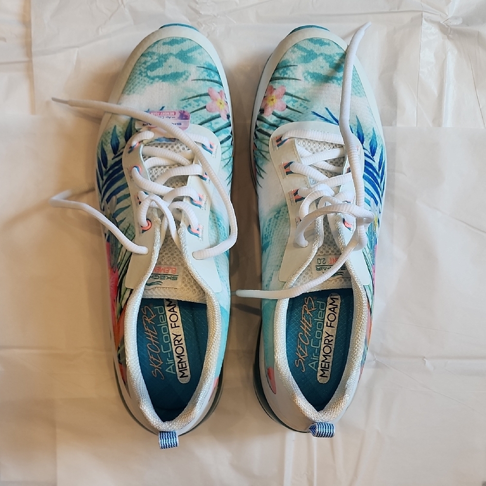Like New Skechers Floral Memory Foam Sneakers